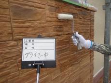 6.サイディング壁　プライマー塗布(下塗り)中14.jpg