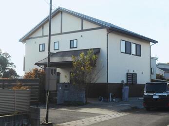 色褪せや汚れ、苔などが気になる